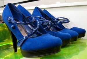 http://madness.of.love.cowblog.fr/images/BlueShoes200.jpg